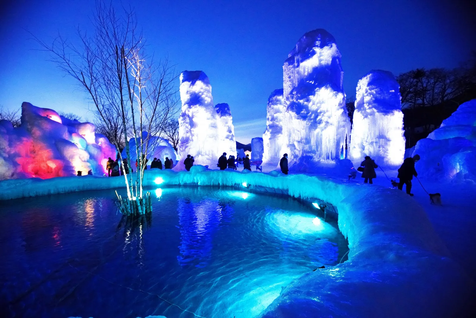 冬限定·札幌出发 定山溪雪景散步×支笏湖冰濤祭夜景观览一日游