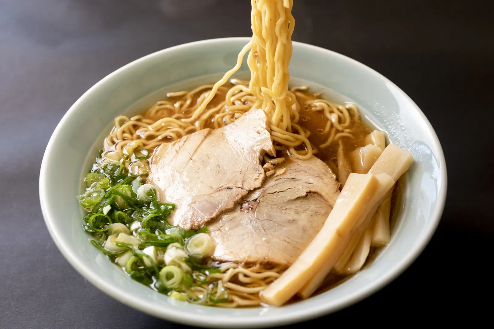 Local Kawasaki Ramen Shop: Authentic Ramen-Making Experience