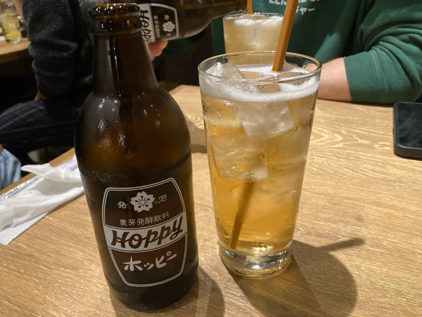 도쿄·신주쿠 일본 현지 바 투어 & 푸드 투어
