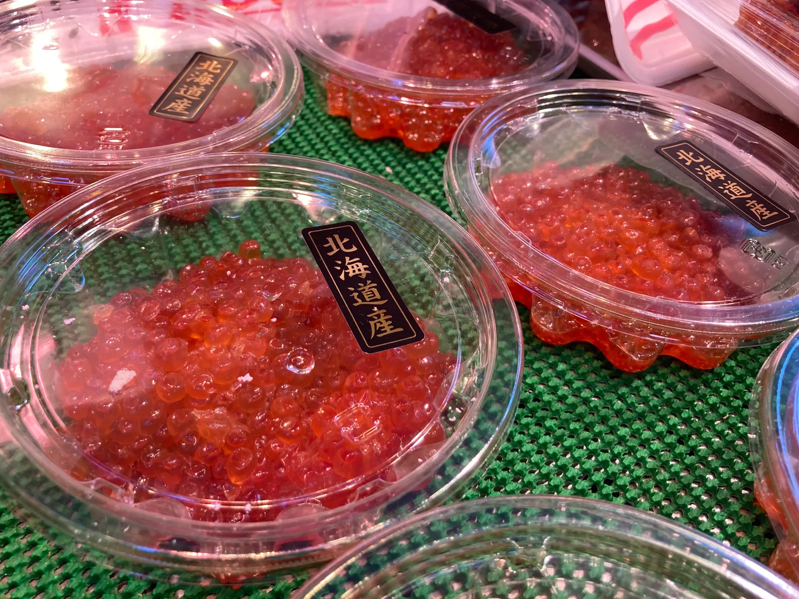 홋카이도산이라 표시된 이쿠라 용기